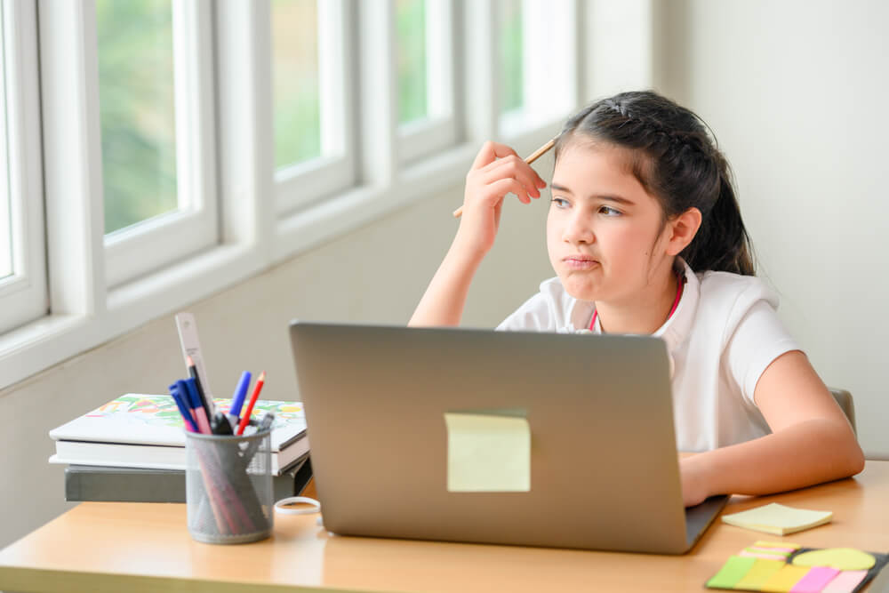 VÌ SAO NHIỀU TRẺ HỌC TIẾNG ANH NHƯNG VẪN NGẠI NÓI ?