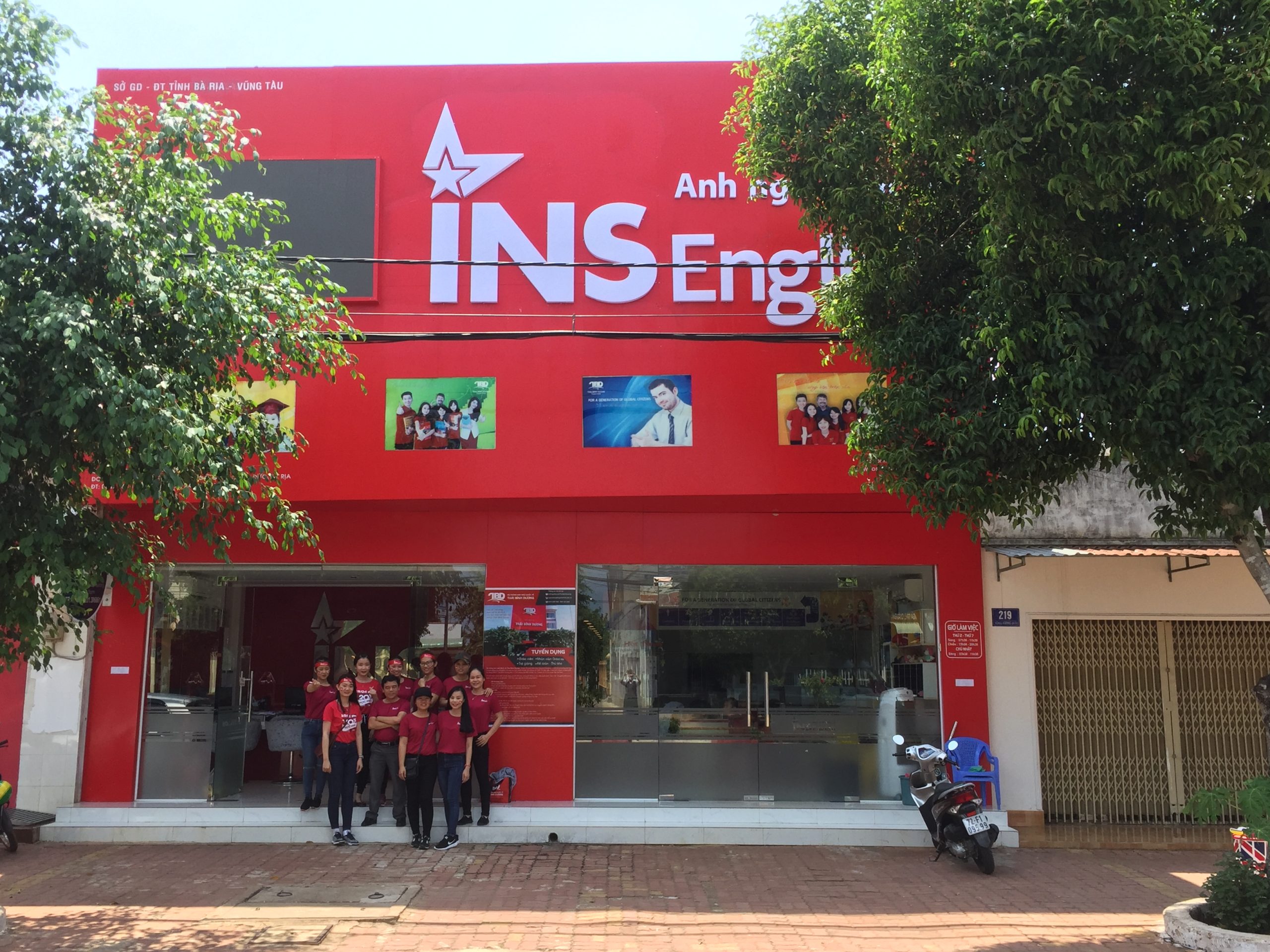 INS Ngãi giao